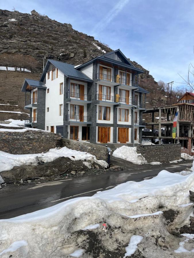The Bulevar - Whispering Willows Hotel Sissu Exterior photo