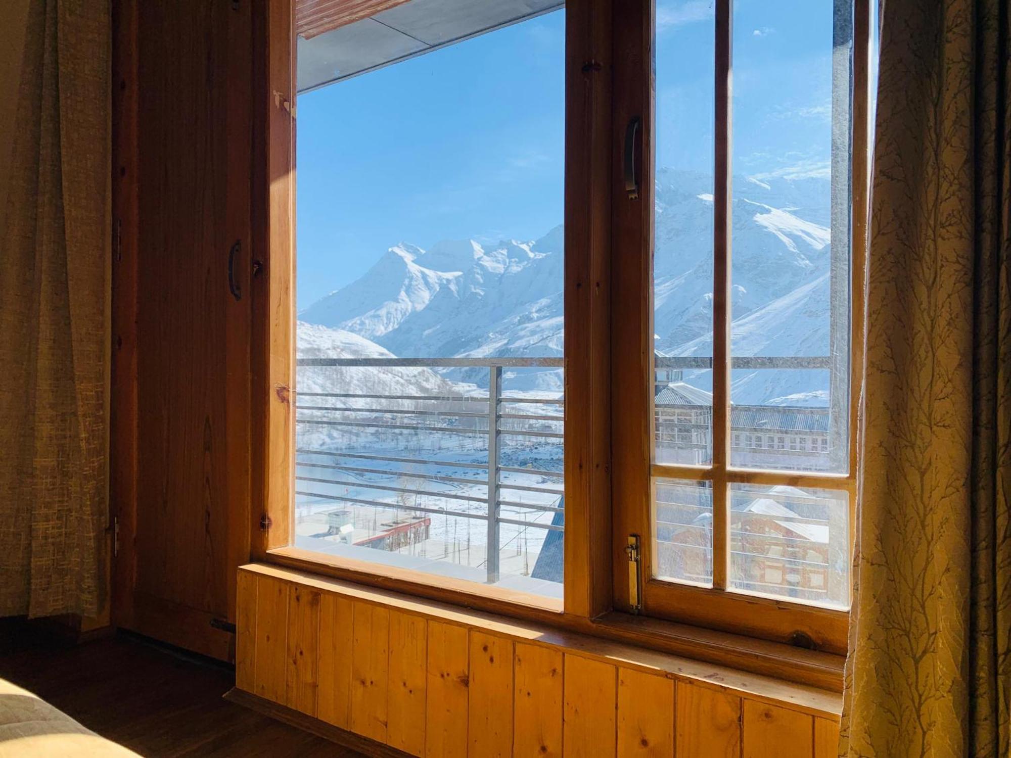 The Bulevar - Whispering Willows Hotel Sissu Exterior photo