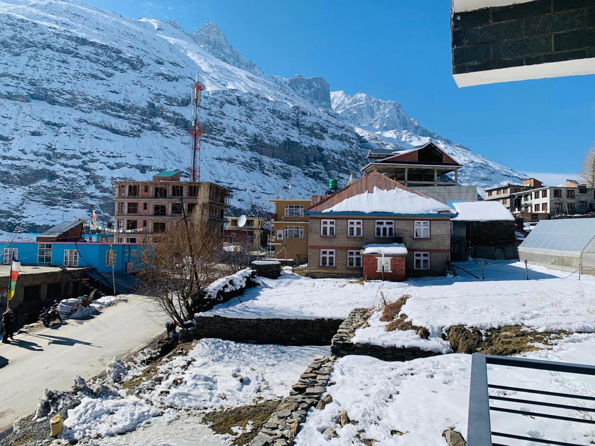 The Bulevar - Whispering Willows Hotel Sissu Exterior photo